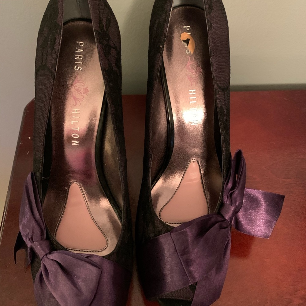 Paris Hilton peep toe shoes